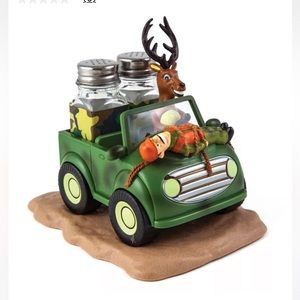 NWT BigMouth Inc. Deer's Revenge Salt & Pepper Shaker Set